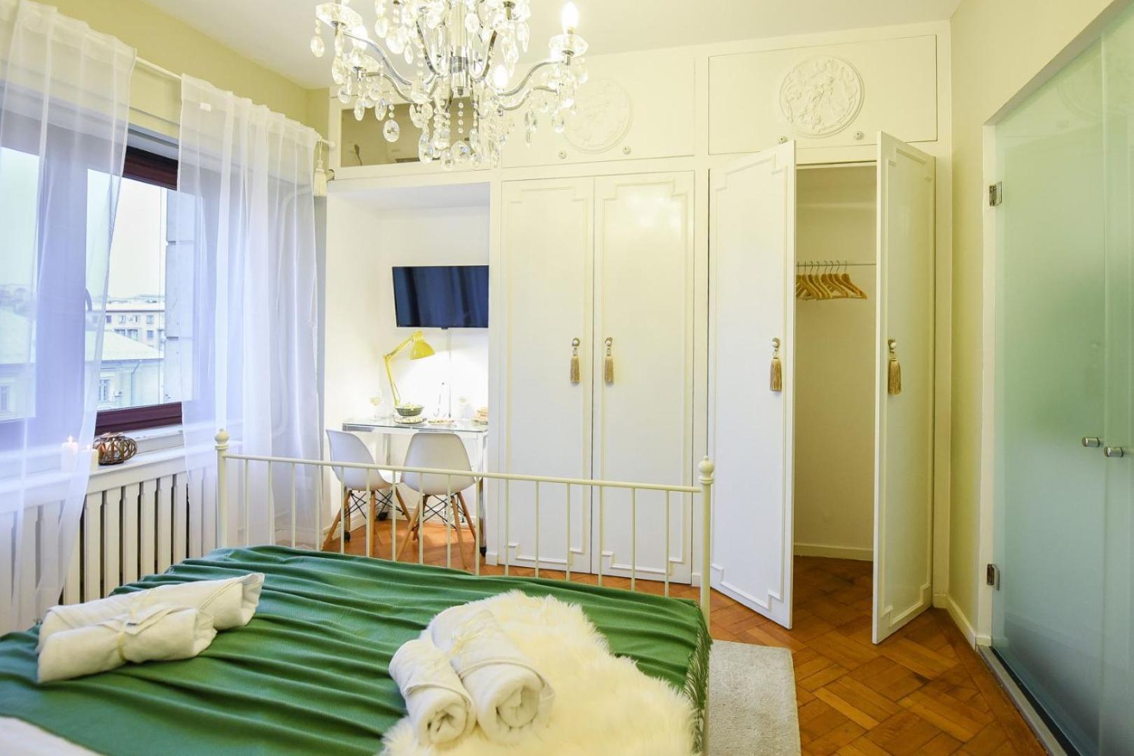 Cozy Studio Overlooking The Old Town Bukarest Kültér fotó